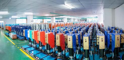 批發(fā)超聲波塑焊設(shè)備找哪個(gè)廠家更靠譜?走訪廠商聲峰超聲波探究竟